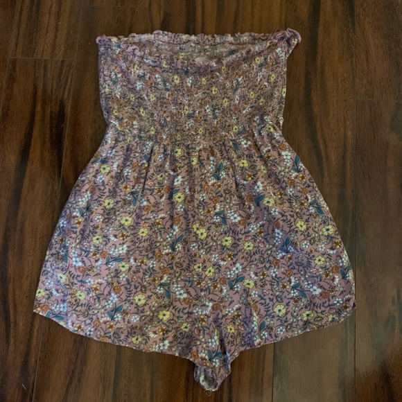 Super Cute Romper - Picture 2 of 2